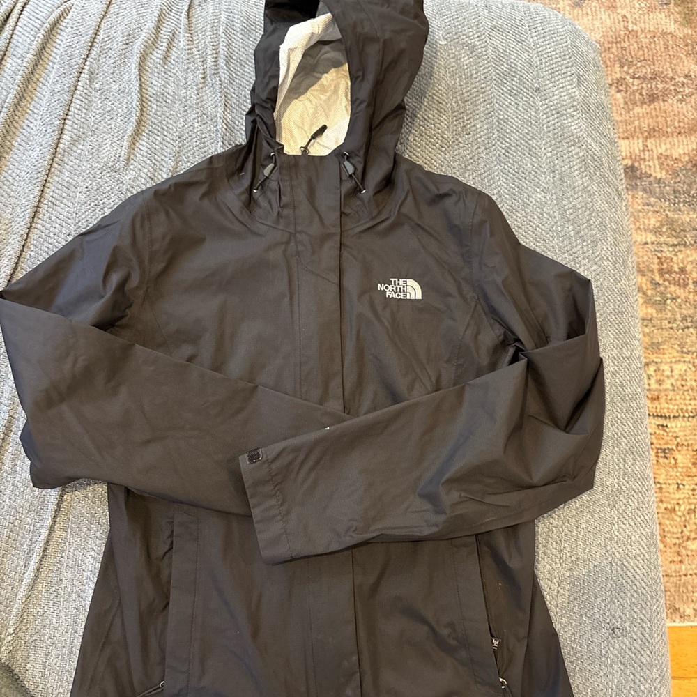 NWOT -North Face DryVent Rain Jacket Women’s Small Black Waterproof Hooded Shell